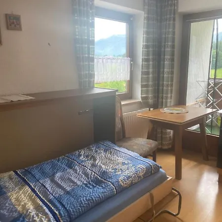 Ruhige Mit Balkon Und Kaiserblick Apartman